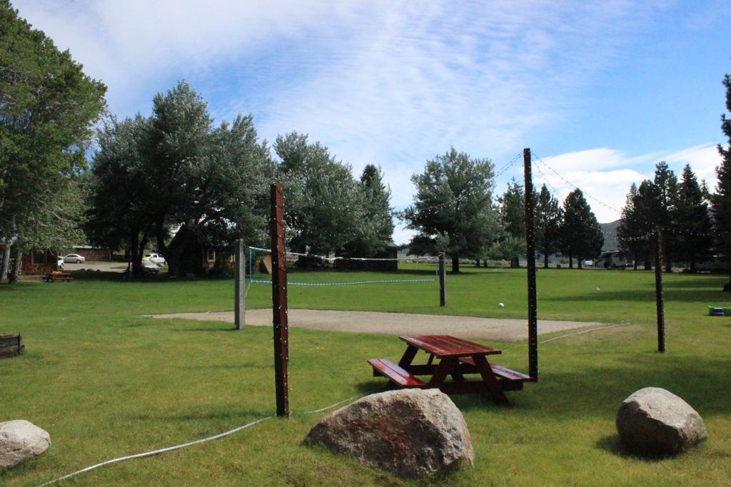 Twin Lakes Resort Bridgeport Exterior foto