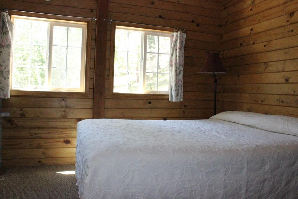 Twin Lakes Resort Bridgeport Habitación foto