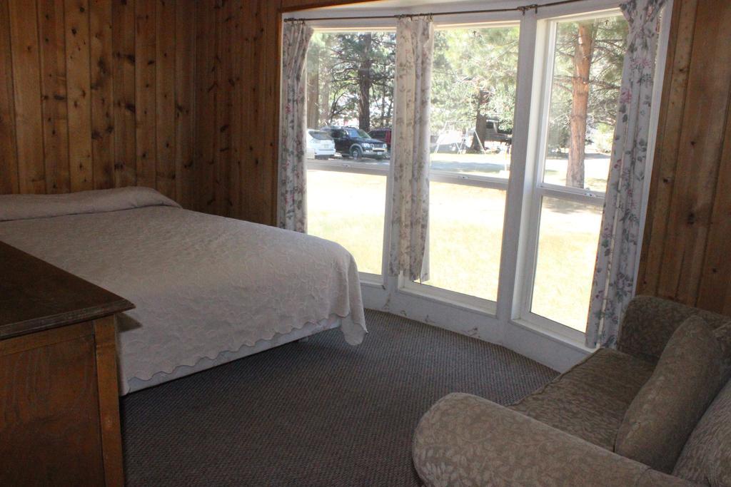 Twin Lakes Resort Bridgeport Habitación foto