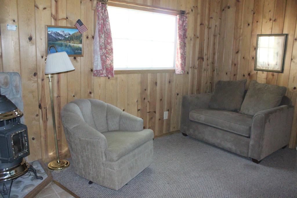 Twin Lakes Resort Bridgeport Habitación foto