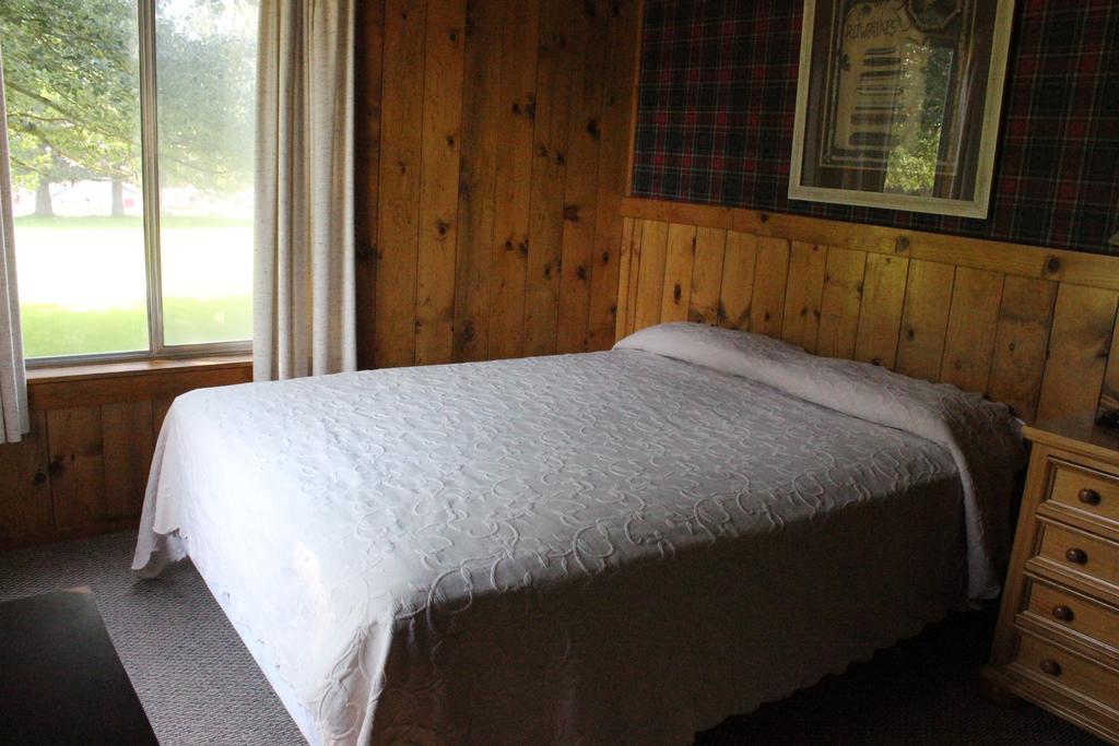 Twin Lakes Resort Bridgeport Habitación foto