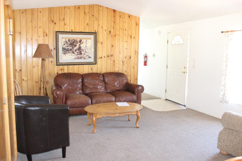 Twin Lakes Resort Bridgeport Habitación foto