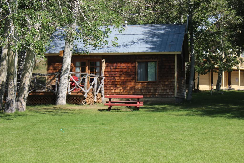 Twin Lakes Resort Bridgeport Habitación foto